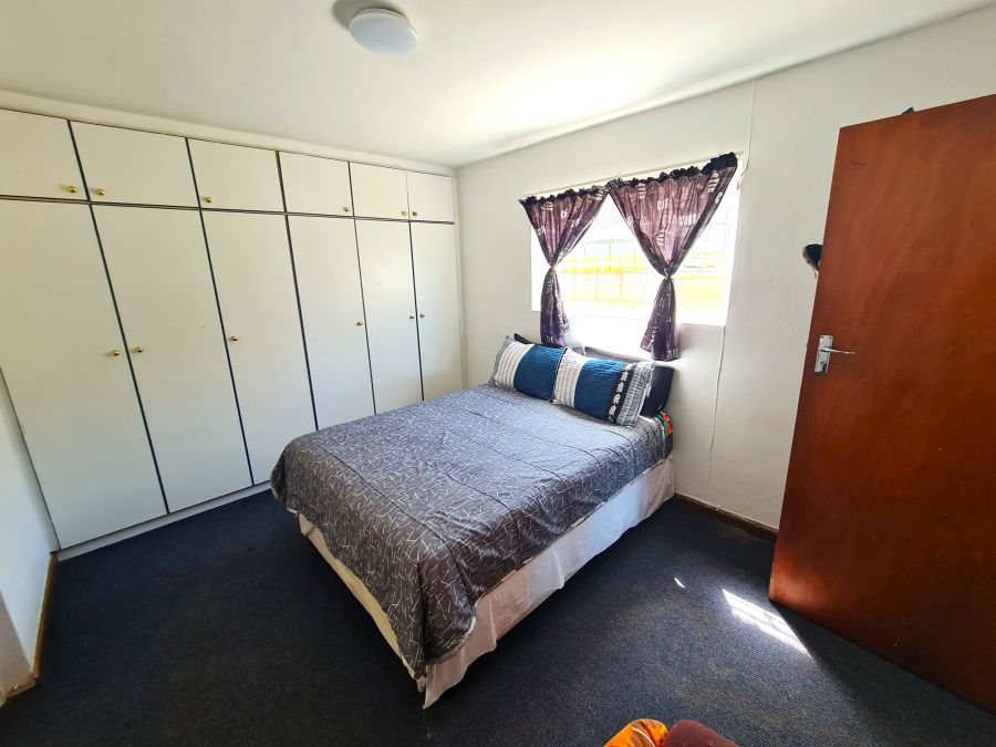 5 Bedroom Property for Sale in C Place Eastern Cape